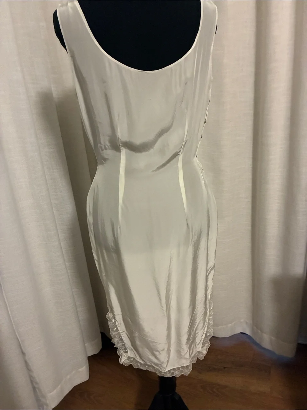 Vintage Cream Satin Chemise Slip with Lace Trim - Picture 4 of 6
